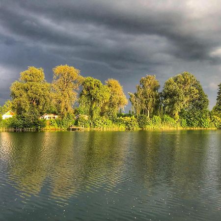 Recreatiepark De Markplas Opheusden Esterno foto