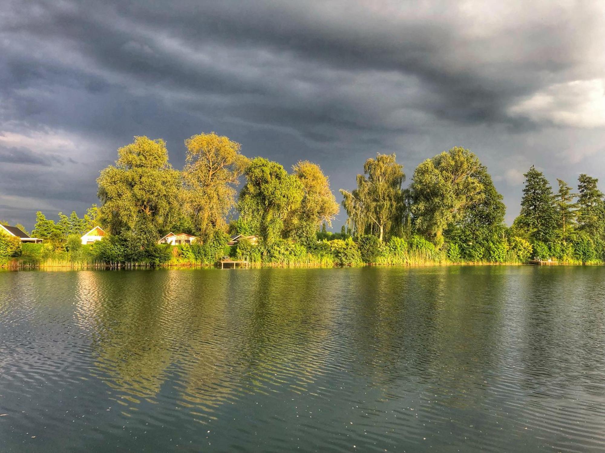 Recreatiepark De Markplas Opheusden Esterno foto